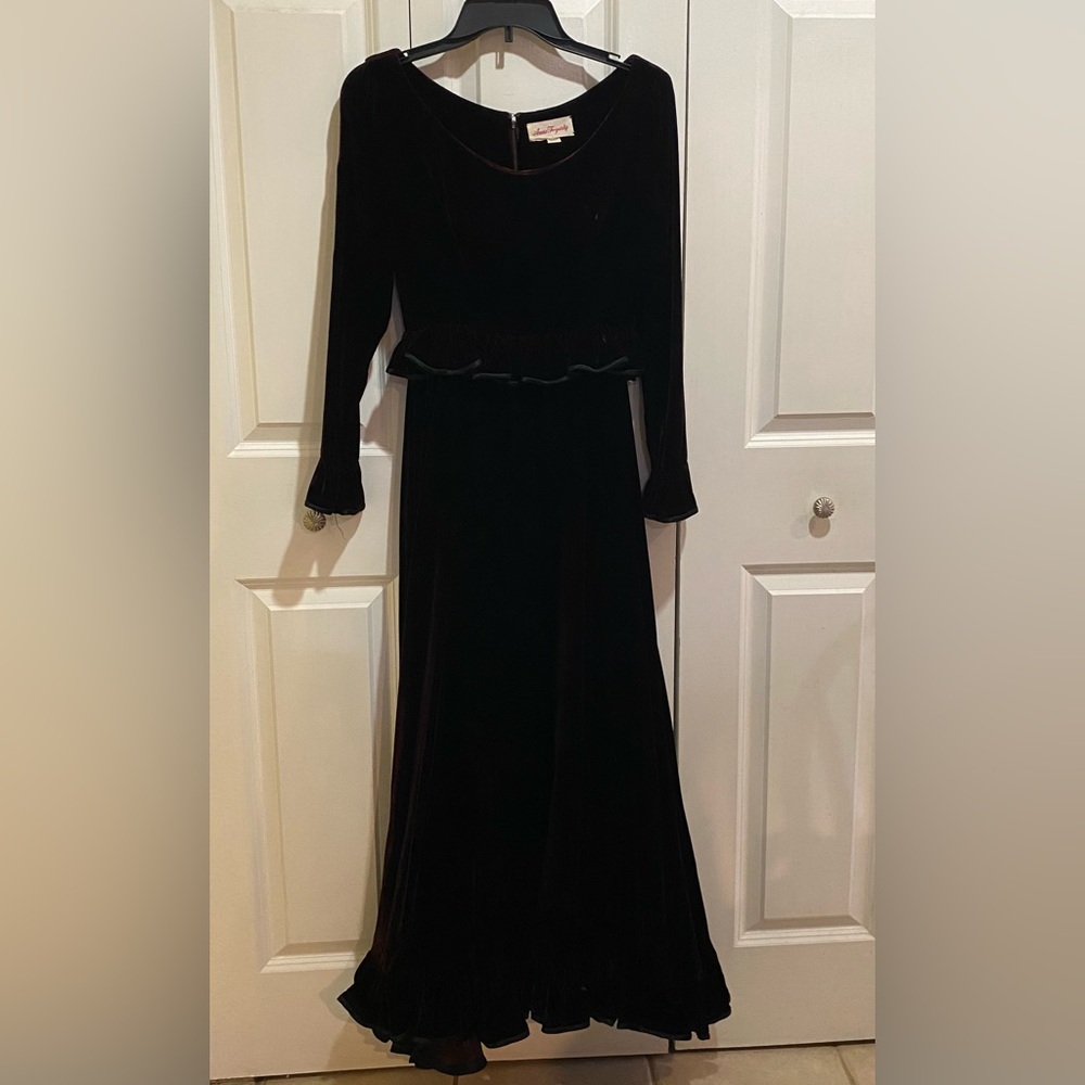 Anne Fogarty Vintage Burgundy Velvet Dress